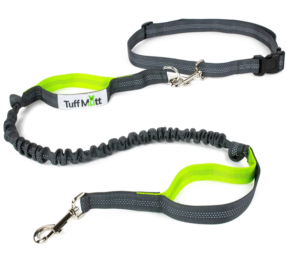 Designed for runners, this hands-free leash allows you to walk your dog while keeping your hands free. 